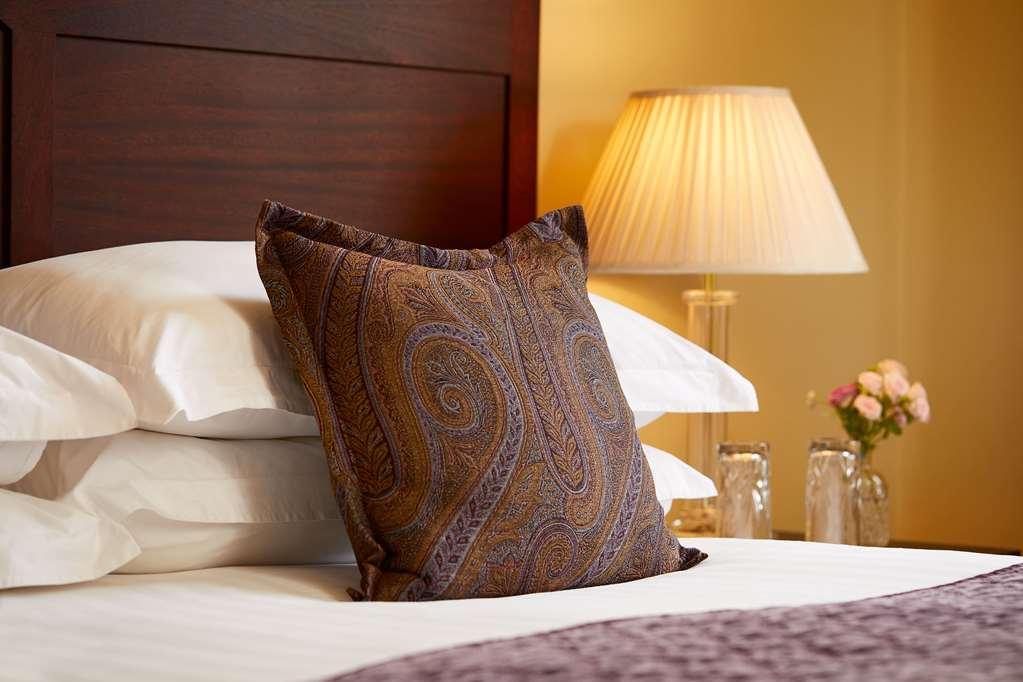 Macdonald Alveston Manor Hotel & Spa Стратфорд на Ейвън Стая снимка
