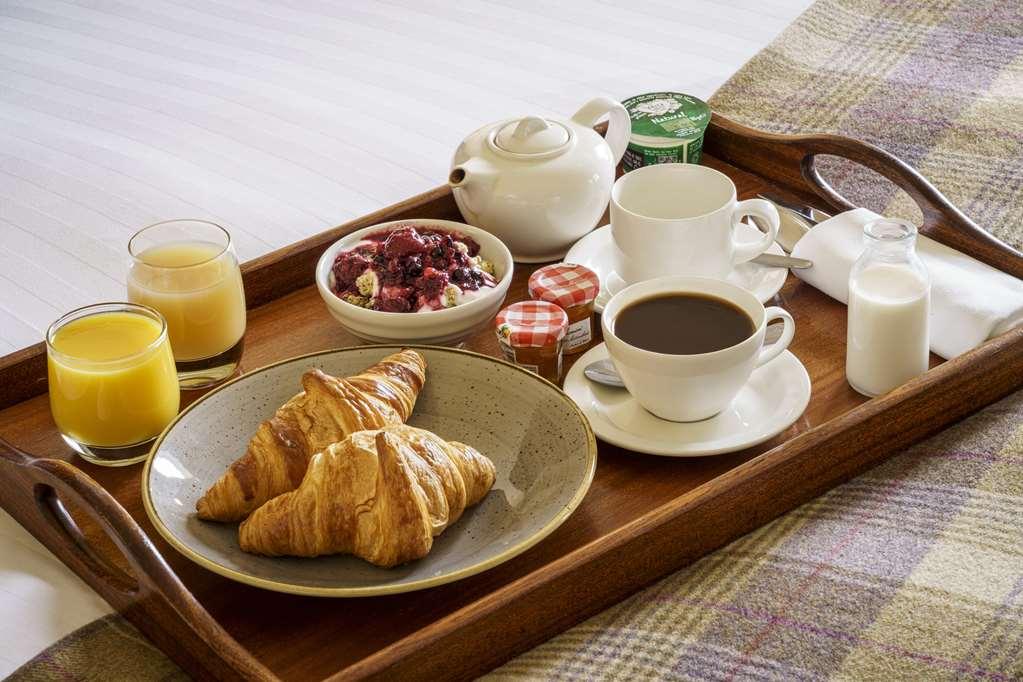 Macdonald Alveston Manor Hotel & Spa Стратфорд на Ейвън Стая снимка
