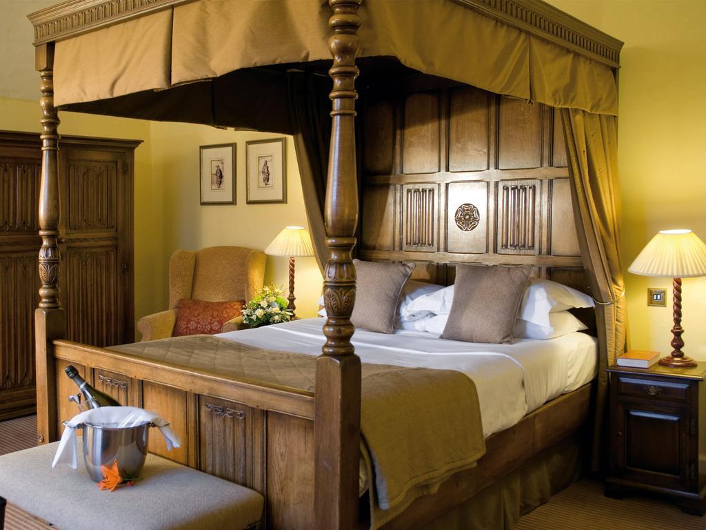 Macdonald Alveston Manor Hotel & Spa Стратфорд на Ейвън Екстериор снимка