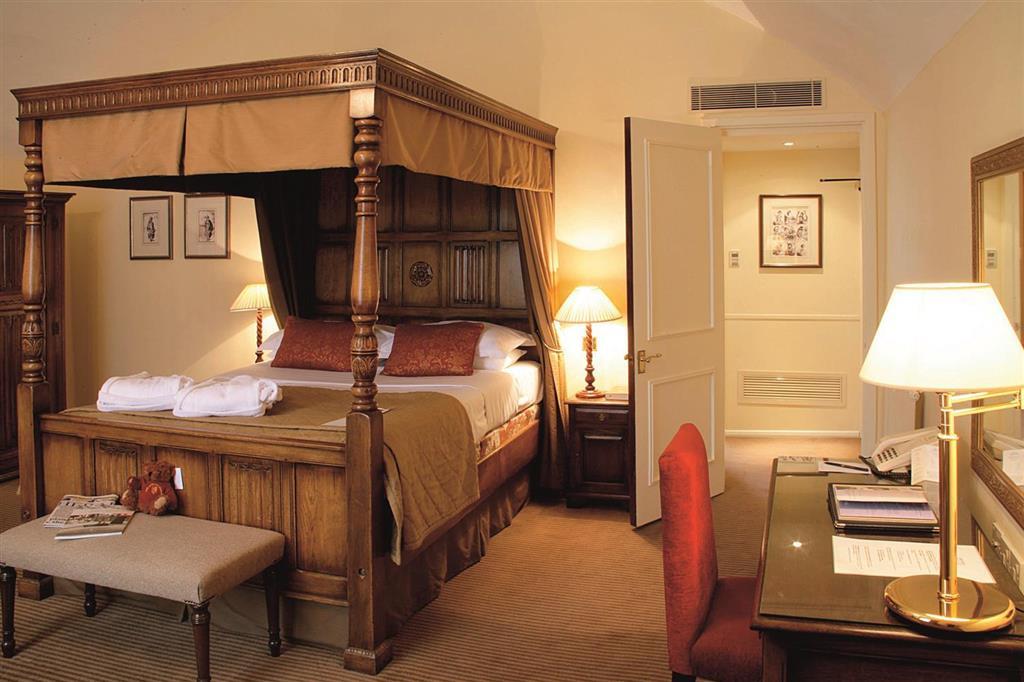 Macdonald Alveston Manor Hotel & Spa Стратфорд на Ейвън Стая снимка