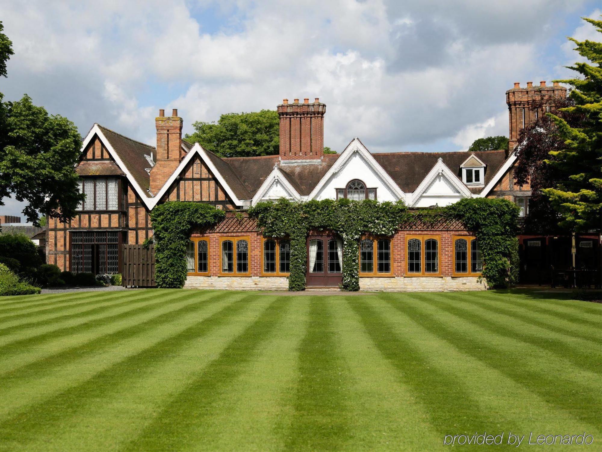 Macdonald Alveston Manor Hotel & Spa Стратфорд на Ейвън Екстериор снимка