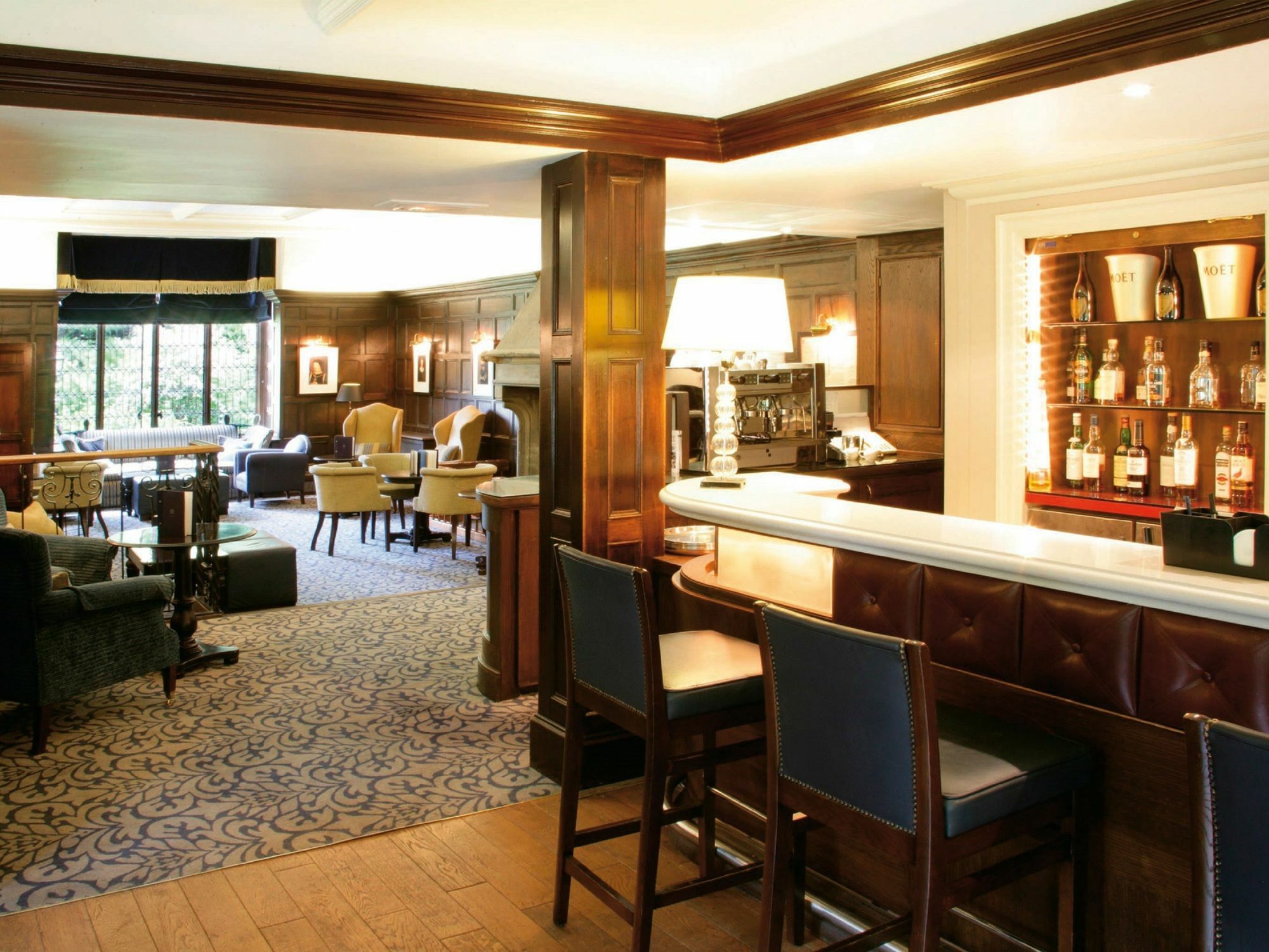 Macdonald Alveston Manor Hotel & Spa Стратфорд на Ейвън Екстериор снимка