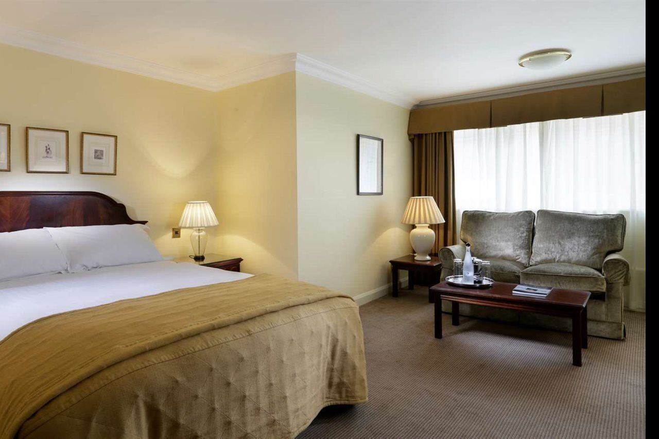 Macdonald Alveston Manor Hotel & Spa Стратфорд на Ейвън Екстериор снимка